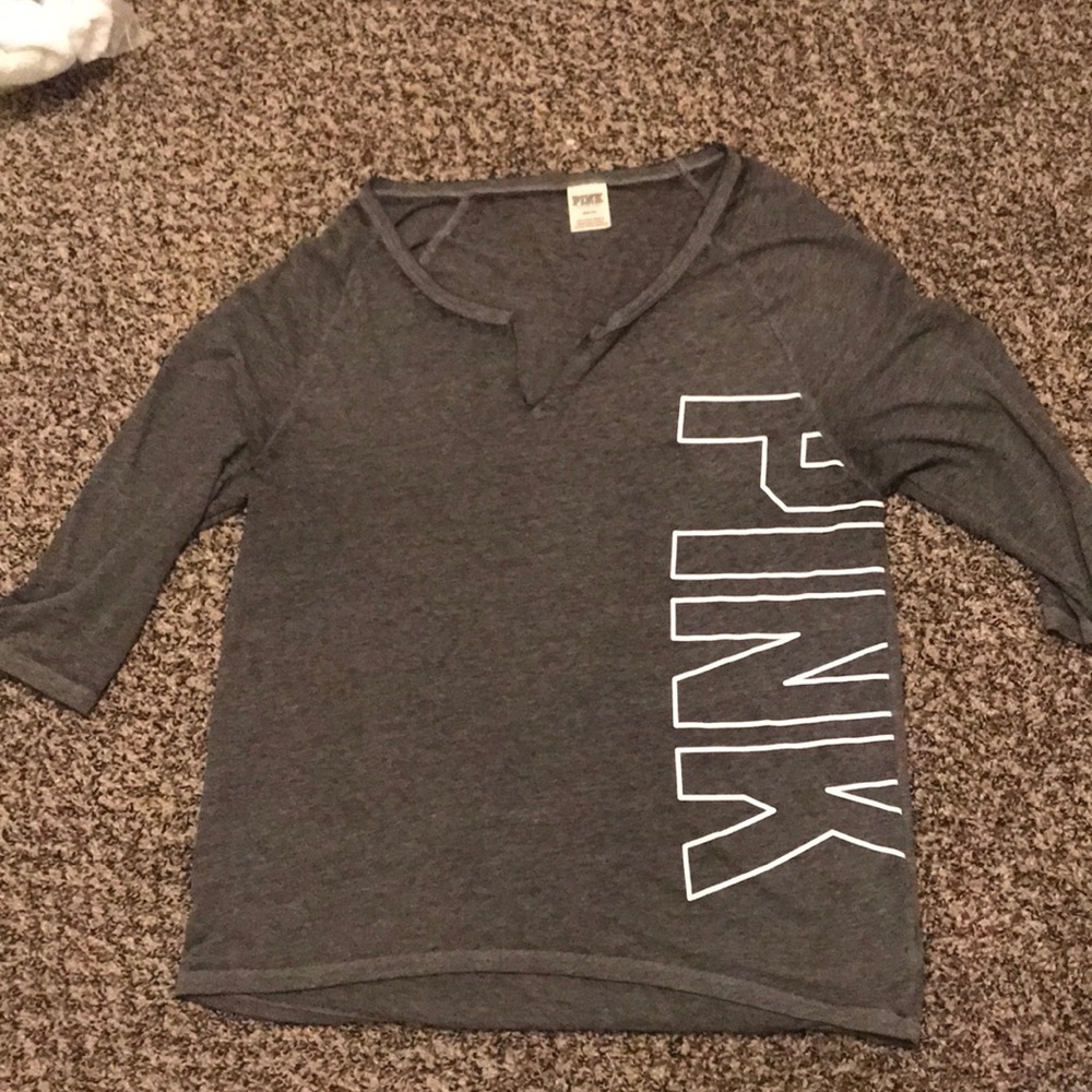 Grey “pink” VS shirt size m